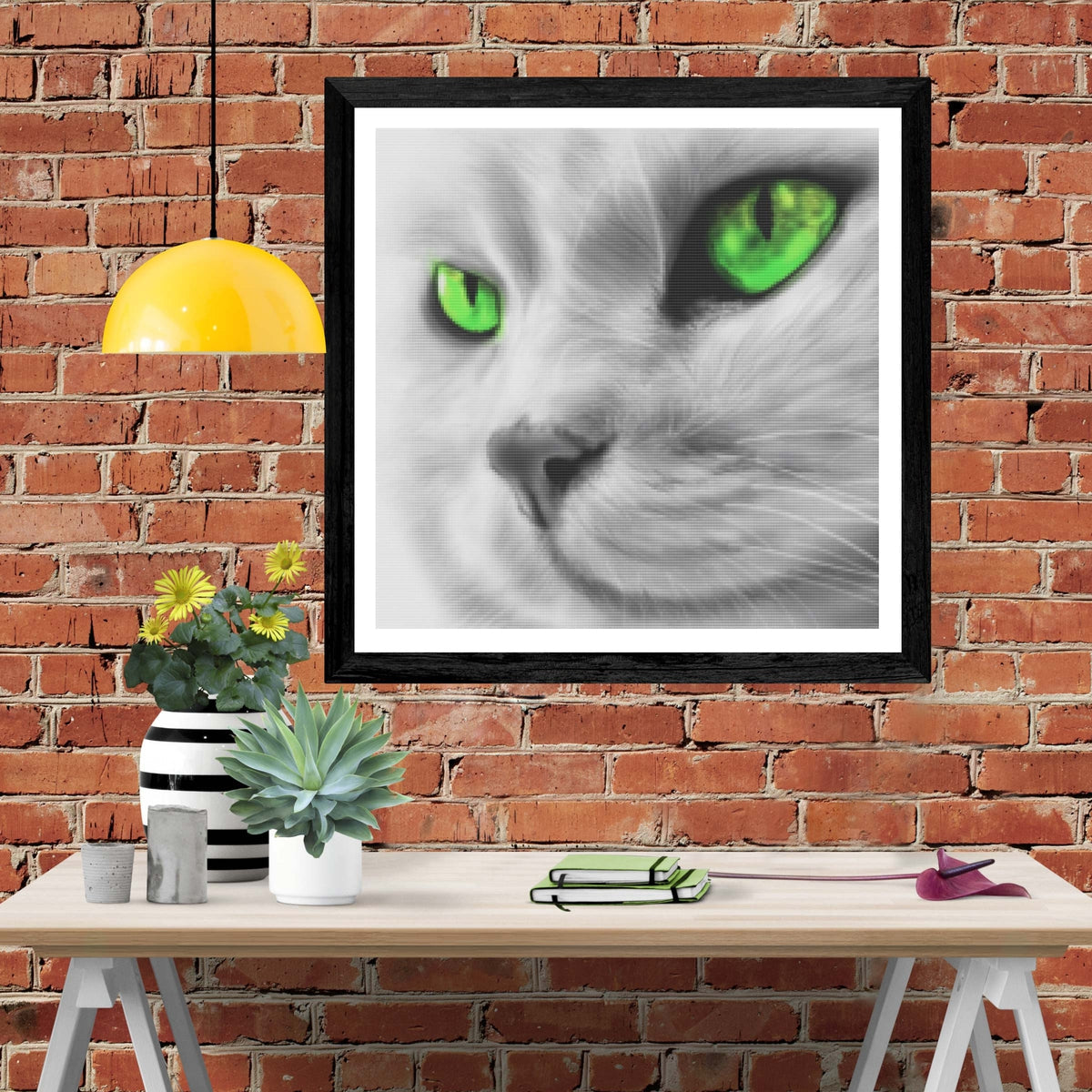 Emerald Eyes — Diamond Painting Kit