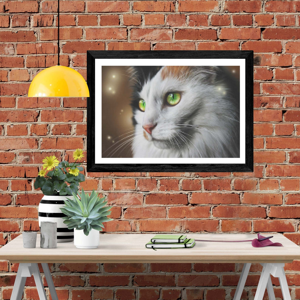 Emerald Gaze — Diamond Painting Kit