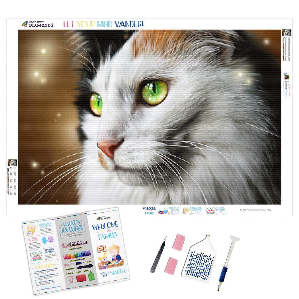 Emerald Gaze — Diamond Painting Kit